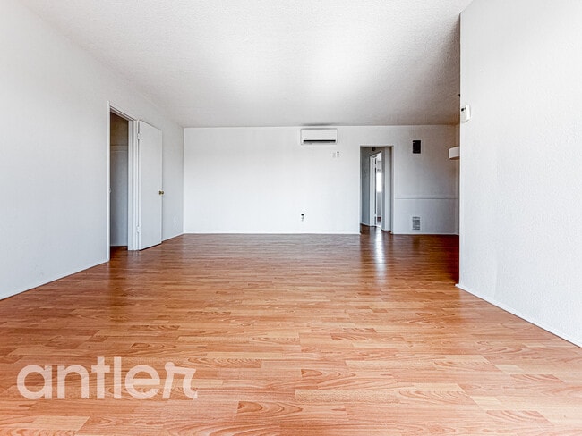 Building Photo - 7959 Romaine St