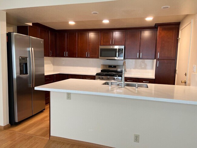 Building Photo - 82 Crown Cir