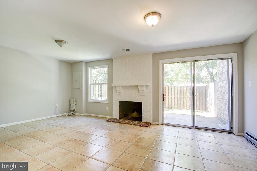 Building Photo - 7530 Westlake Ter