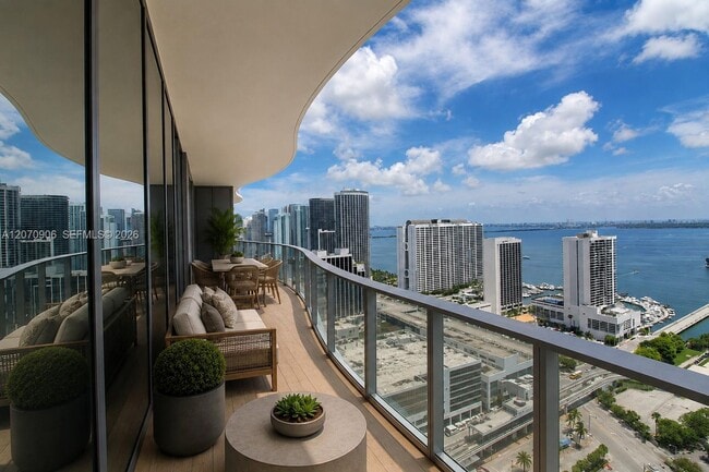 Building Photo - 1400 Biscayne Blvd