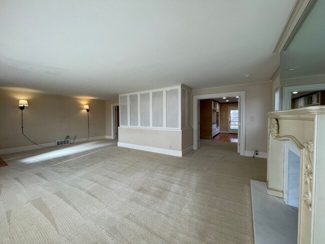 Building Photo - Gorgeous Mid-Century Modern Home Adjacent to BYU