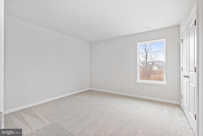 Building Photo - 54 Roberta Wy.