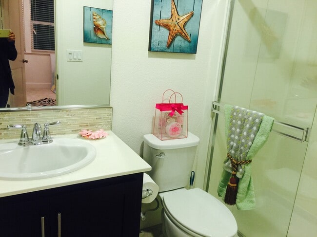 bath - 284 Currlin Cir