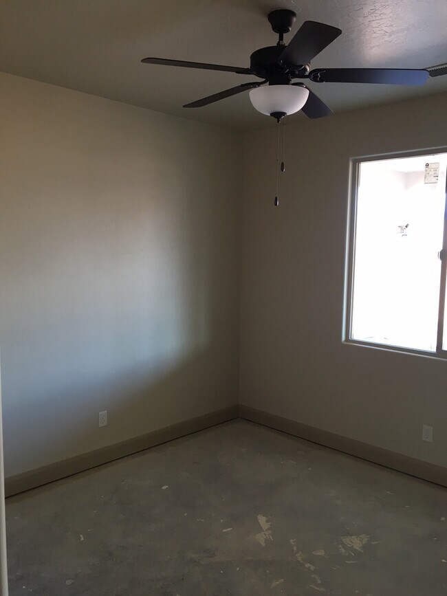 Building Photo - 2688 W 310 N