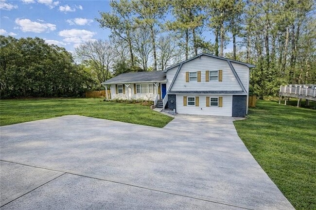 Building Photo - 3210 Ebenezer Rd NE