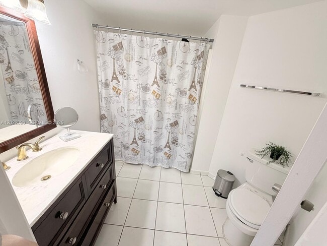 Building Photo - 9443 Fontainebleau Blvd