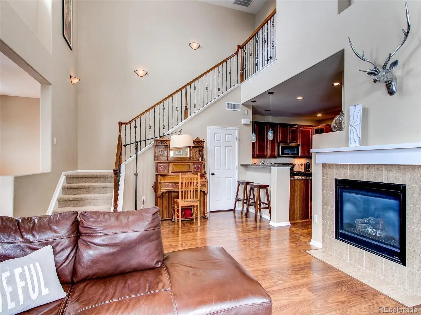 Building Photo - 9398 Loggia St