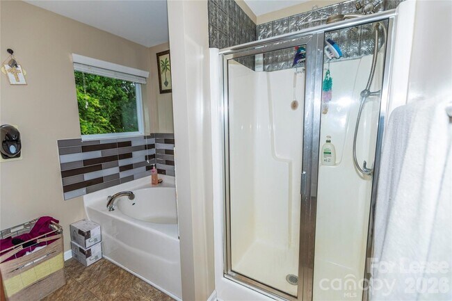 Building Photo - 2922 Deep Cove Dr NW