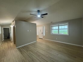 Building Photo - 5112 Norman Rd