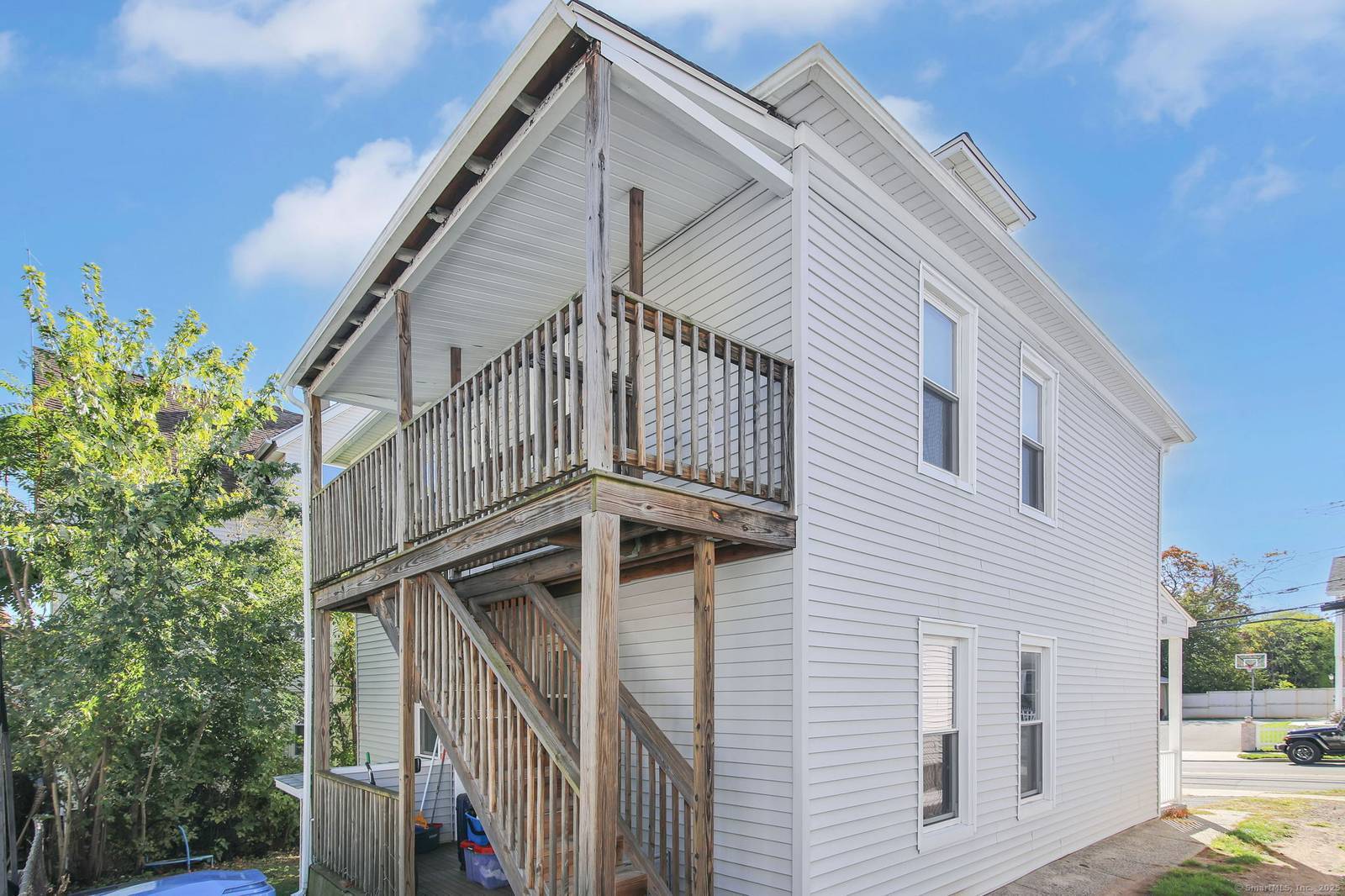 Building Photo - 14 Belden St