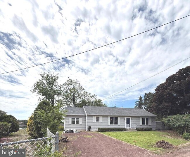 Building Photo - 9 Piegan Ln