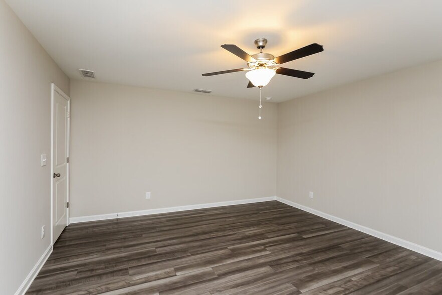 Building Photo - 3934 Kendrick Cir