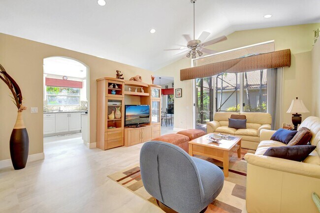 Building Photo - 9798 Casa Mar Dr