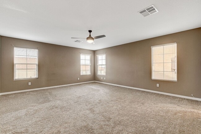 Building Photo - 4 bedroom cul-de-sac home in Henderson!
