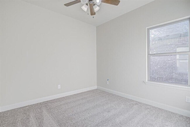 Building Photo - 7819 Cypress Dr