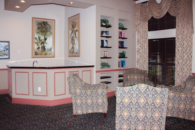 Building Photo - 300 Scotia Dr