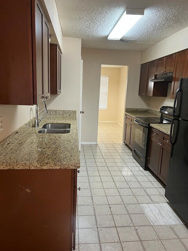 Building Photo - 6707 Loch Bruceray Dr