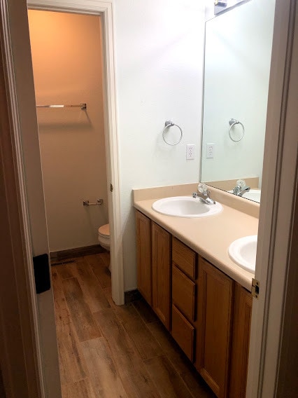 Upstairs Bathroom - 2955 West Stuart Street Unit 7