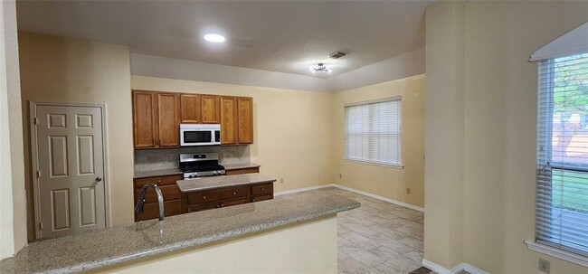 Building Photo - 6503 Faulkner Ridge Dr