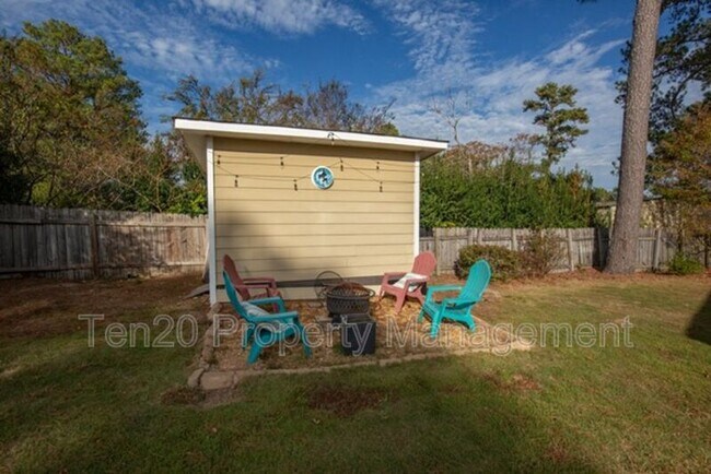 Building Photo - 2813 Edgewood Rd