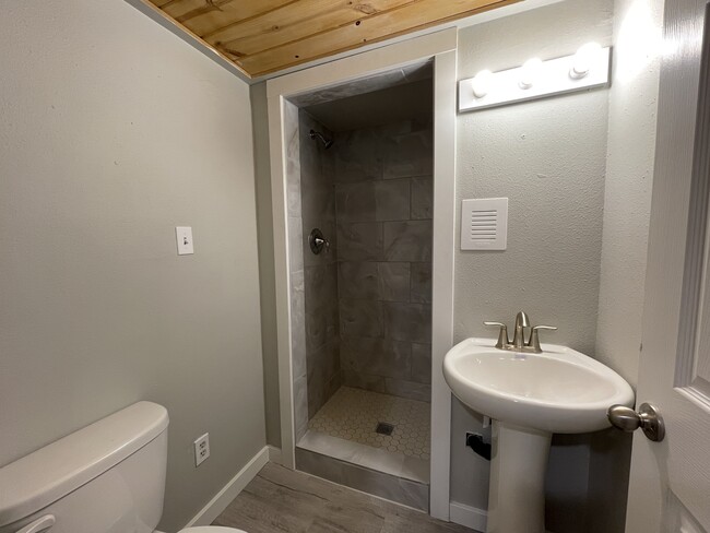 3/4 bath on lower level - 619 Idaho St