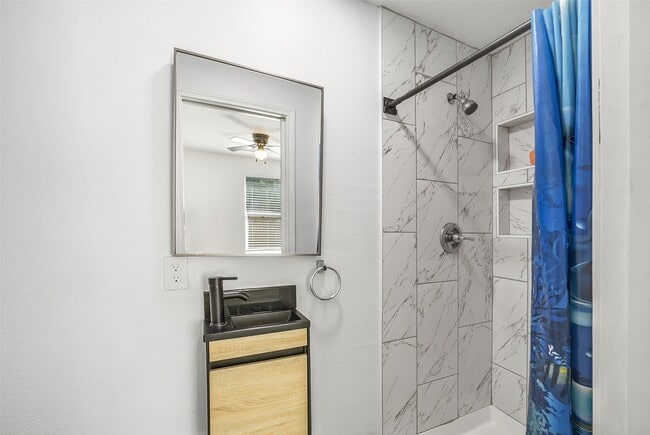 Building Photo - 307 Penick Rd