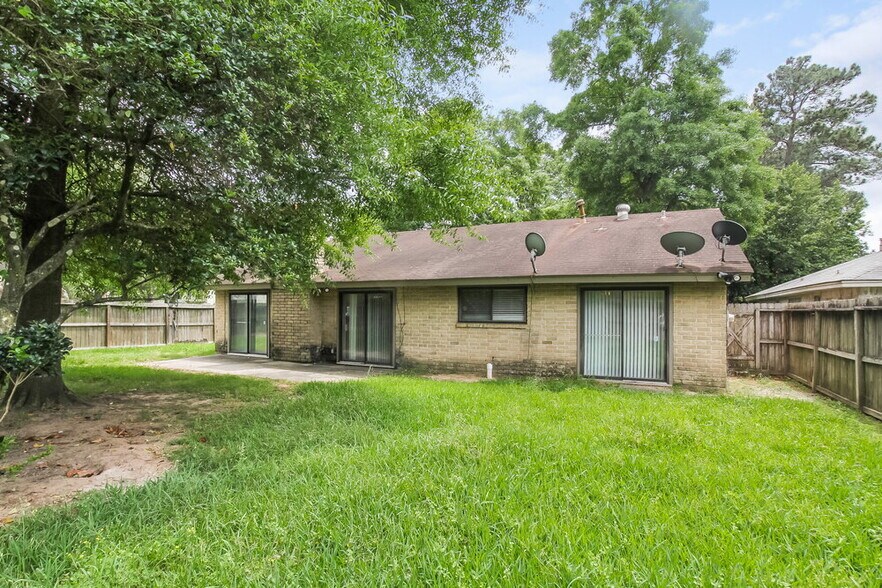 Building Photo - 5327 Enchanted Timbers Dr