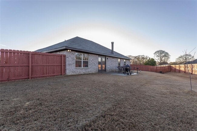 Building Photo - 820 Sunset Ct