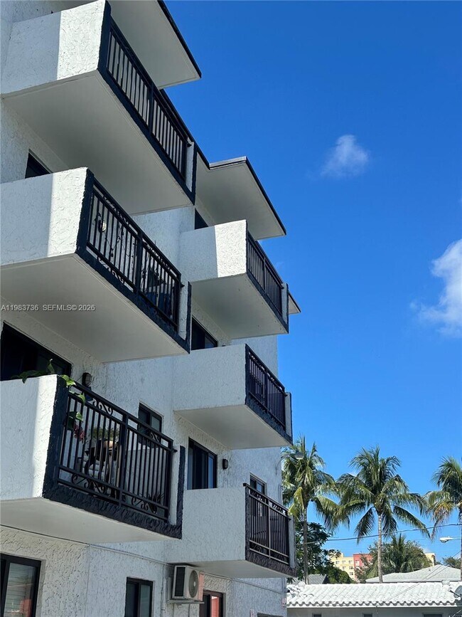 Building Photo - 529 SW 4th St