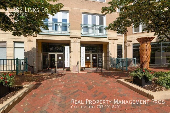 Building Photo - 11382 Links Dr