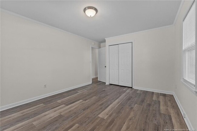 Building Photo - 306 Glenola St