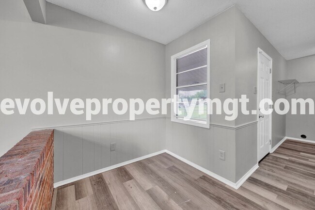 Building Photo - 3782 Marty St