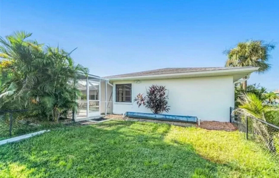 Building Photo - 1535 Ultramarine Ln