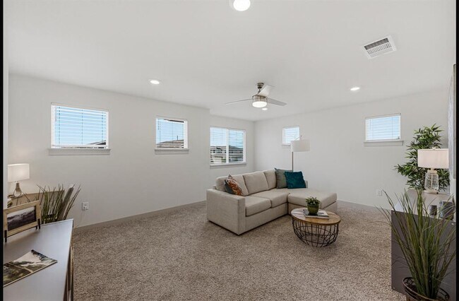 Building Photo - 7511 Traylor Cv