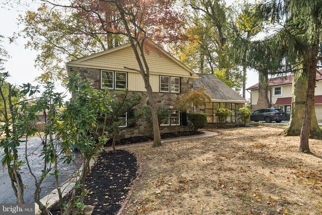 Building Photo - 1234 Remington Rd