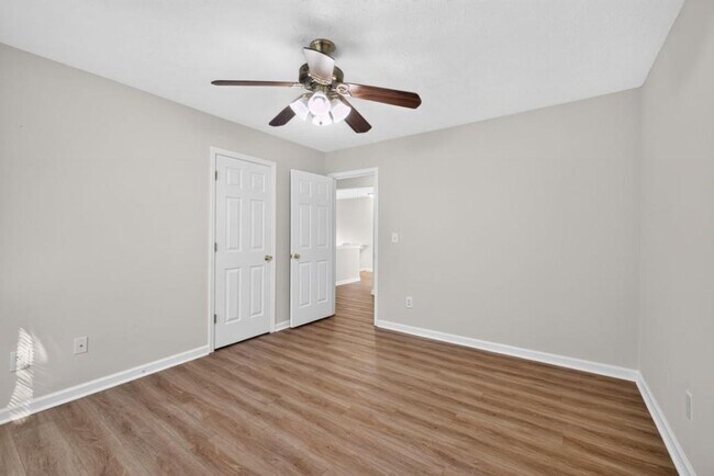 Building Photo - 4379 Annlette Dr NW