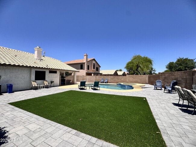 Building Photo - 1461 S Cholla Pl