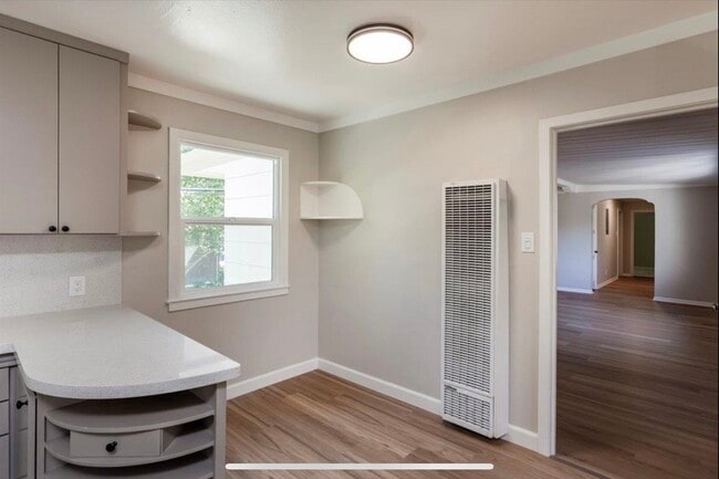 Building Photo - 911 Myrtle St