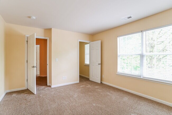 Building Photo - 16002 Raptor Ct