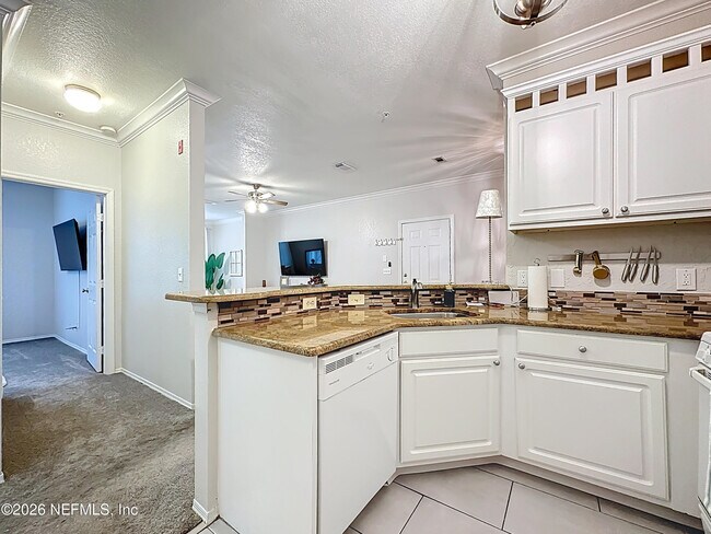 Building Photo - 13810 Sutton Park Dr N