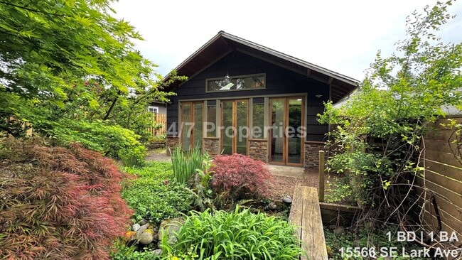 Building Photo - Beautiful 1 BD | 1 BA ADU with Driveway Parking - Milwaukie