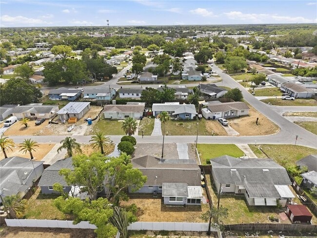 Building Photo - 3301 Rosefield Dr