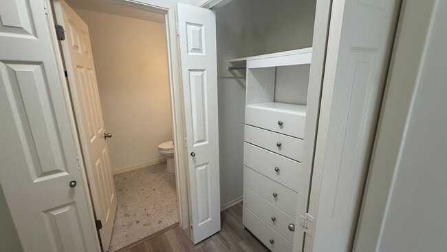 Building Photo - Gorgeous Condo nestled right on Lady Bird Lake!