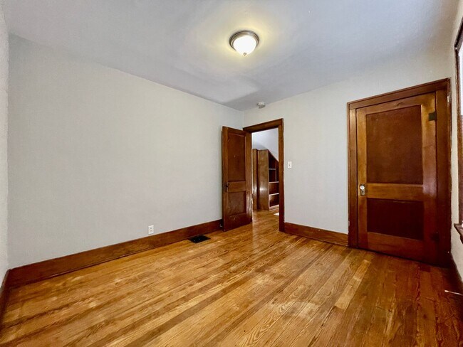 Building Photo - Four Bedroom Home in Wyoming