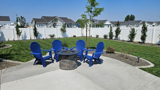 Building Photo - 3 Bed 2 Full Bath home