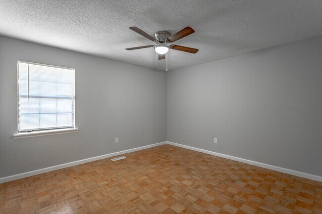Building Photo - 420 Smitherman Rd