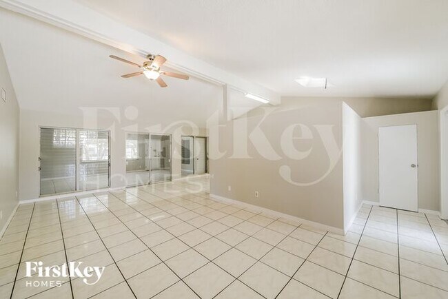 Building Photo - 6007 Dartmouth Dr