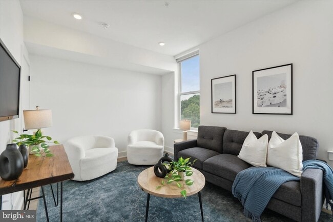 Building Photo - 139 W Chelten Ave