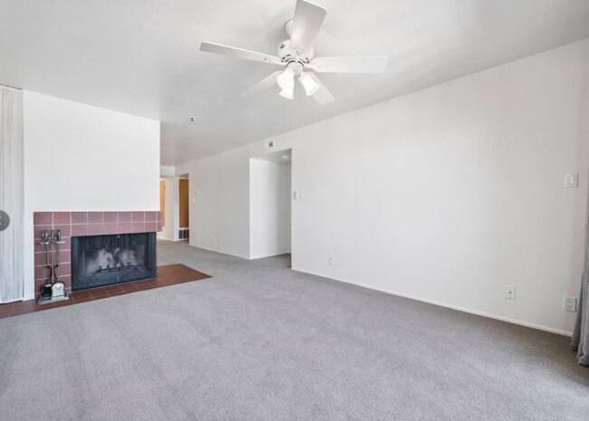 Building Photo - 1 Laurel St