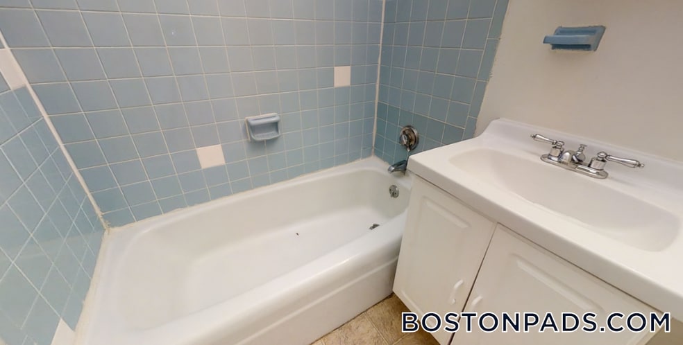 Building Photo - 66 Homer Ave